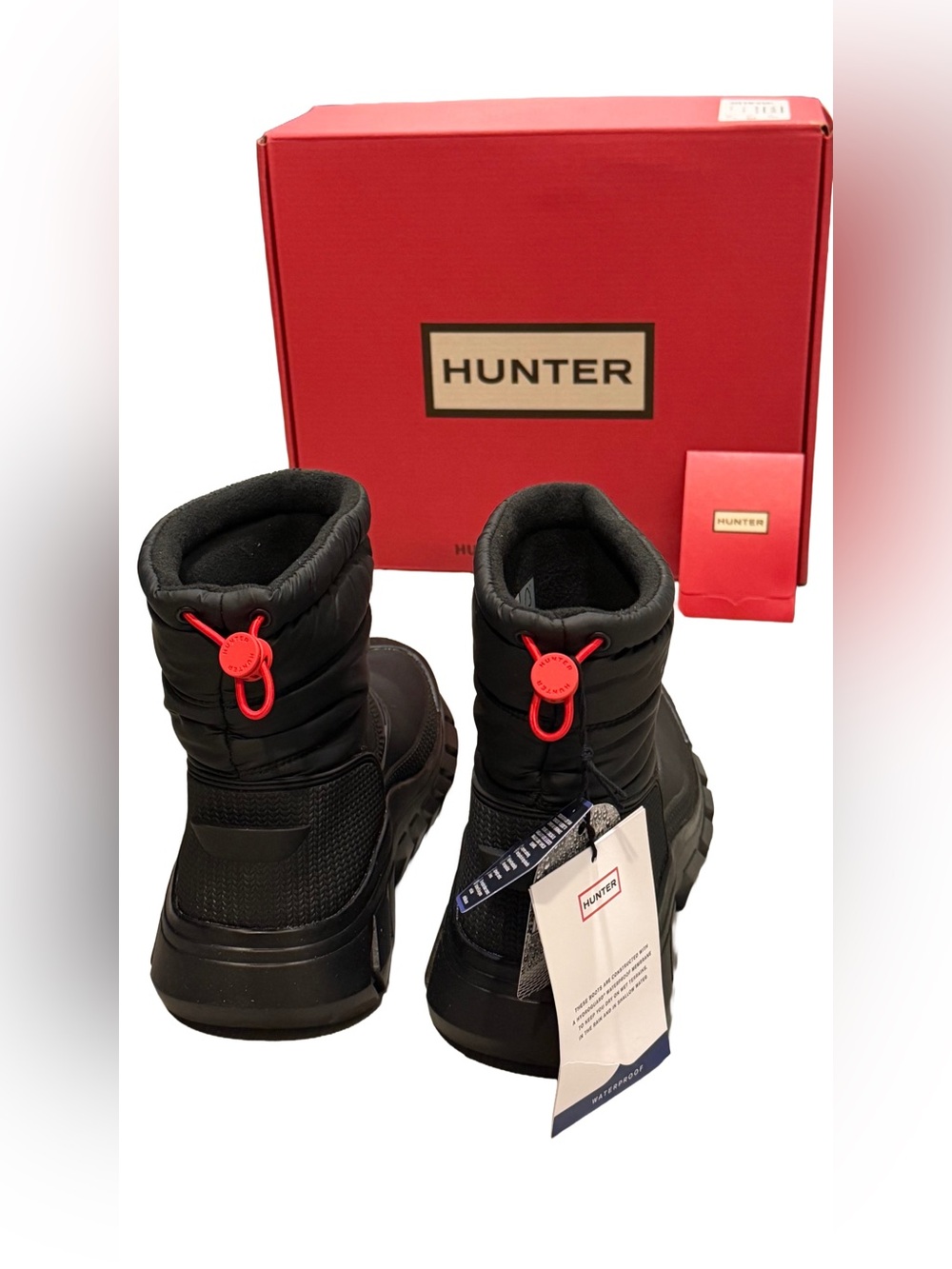 NWT Hunter Women's Intrepid Short Snow Boot
Black/Red, Size US 7 - Picture 10 of 15